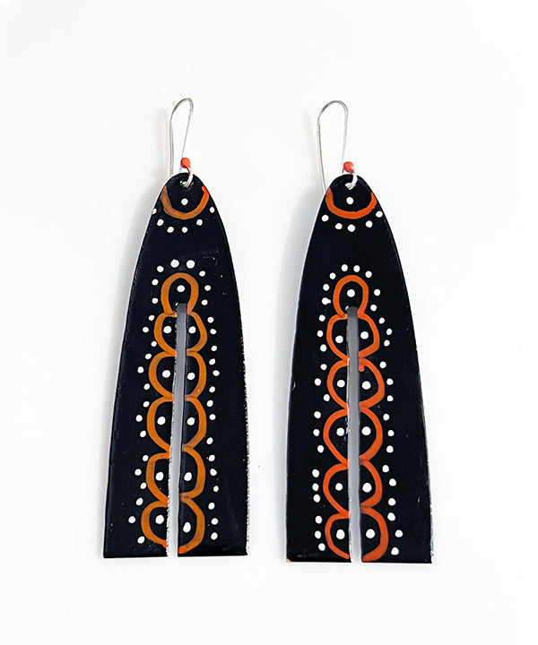 Dottie Scalloped Earrings