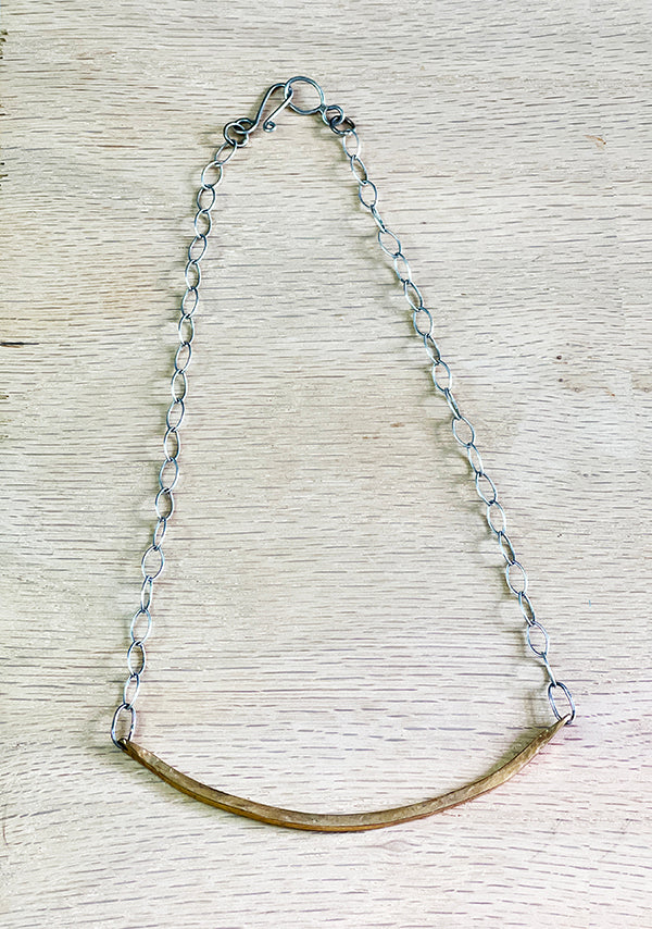 Curved Bar Necklace