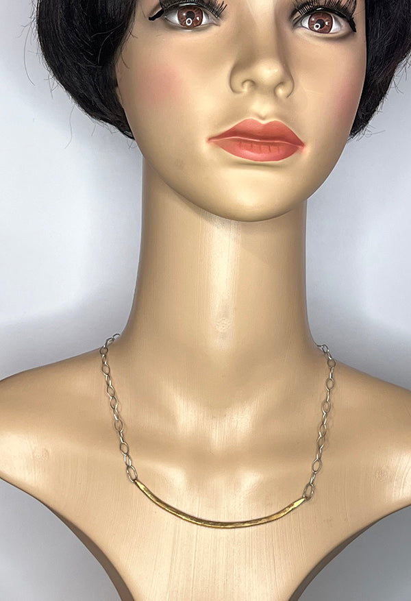 Curved Bar Necklace