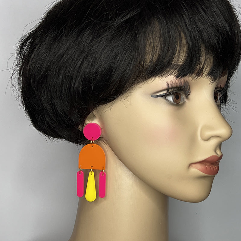 Groovy Chandelier Earrings - Dragon Fruit Pink Dot