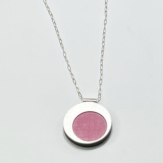 Mod Circle Pendant in Pink Linen